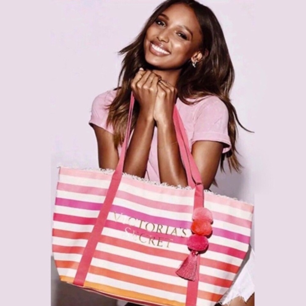 Victoria’s Secret tote bag NWT